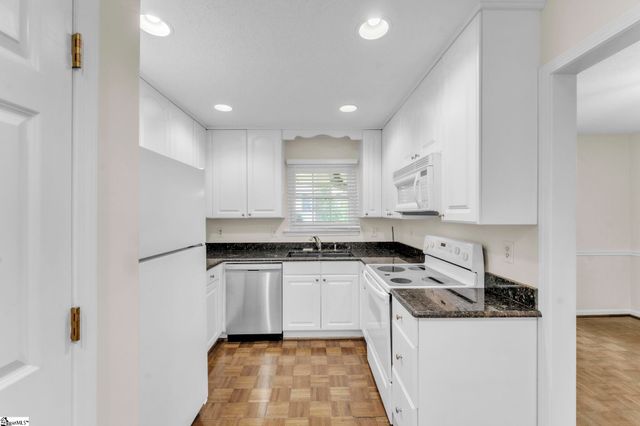 925 Cleveland Street # 240, Greenville, SC 29601