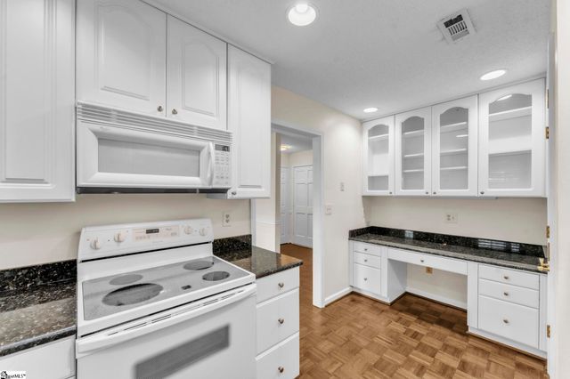 925 Cleveland Street # 240, Greenville, SC 29601