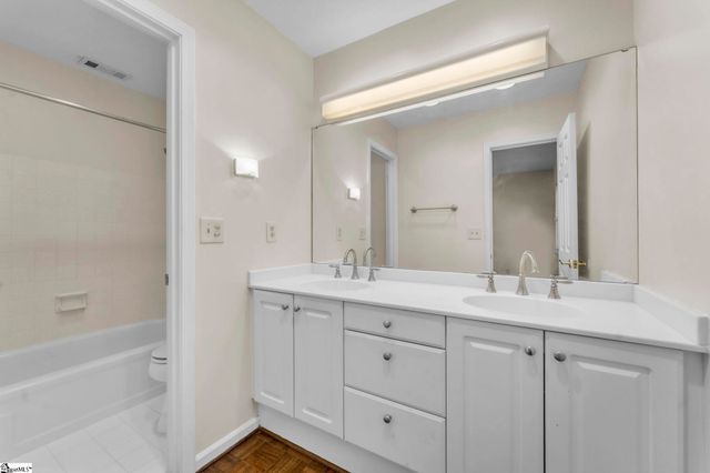 925 Cleveland Street # 240, Greenville, SC 29601