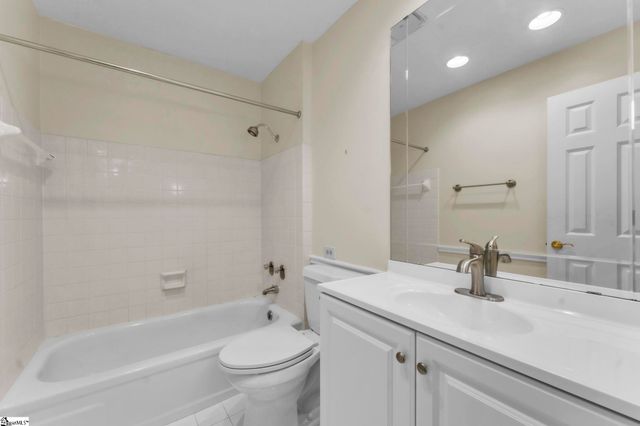 925 Cleveland Street # 240, Greenville, SC 29601