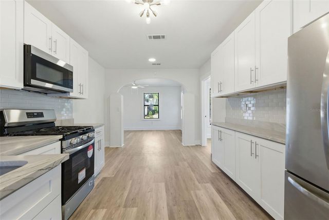 1326 13TH AVENUE S, St Petersburg, FL 33705