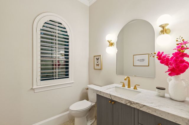 549 Round Hollow Lane, Southlake, TX 76092