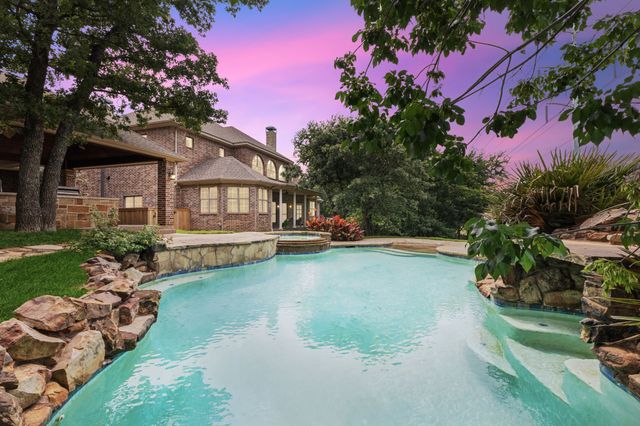 549 Round Hollow Lane, Southlake, TX 76092