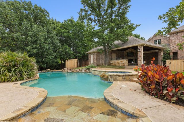 549 Round Hollow Lane, Southlake, TX 76092