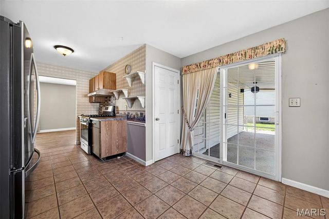 37 Oxbow Road, St Peters, MO 63376