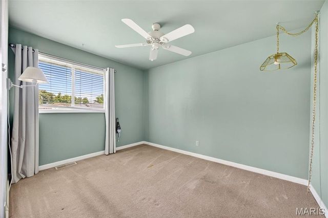 37 Oxbow Road, St Peters, MO 63376