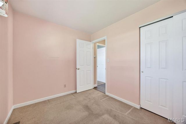 37 Oxbow Road, St Peters, MO 63376