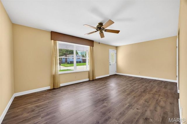 37 Oxbow Road, St Peters, MO 63376