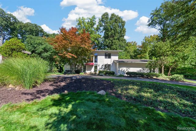 28256 Harwich Drive, Farmington Hills, MI 48334