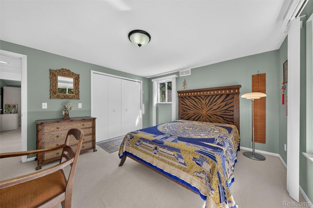 28256 Harwich Drive, Farmington Hills, MI 48334