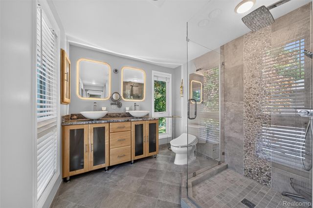 28256 Harwich Drive, Farmington Hills, MI 48334