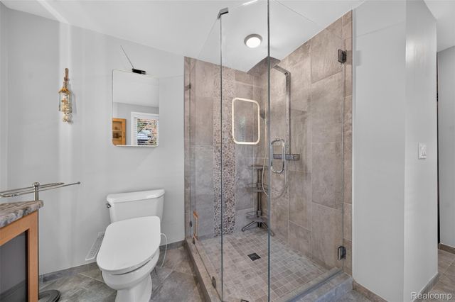 28256 Harwich Drive, Farmington Hills, MI 48334