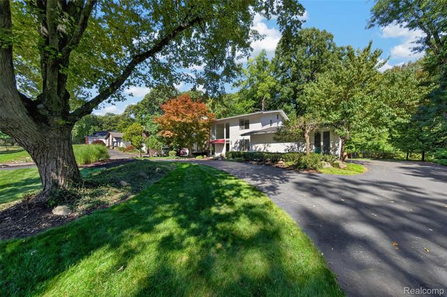 28256 Harwich Drive, Farmington Hills, MI 48334