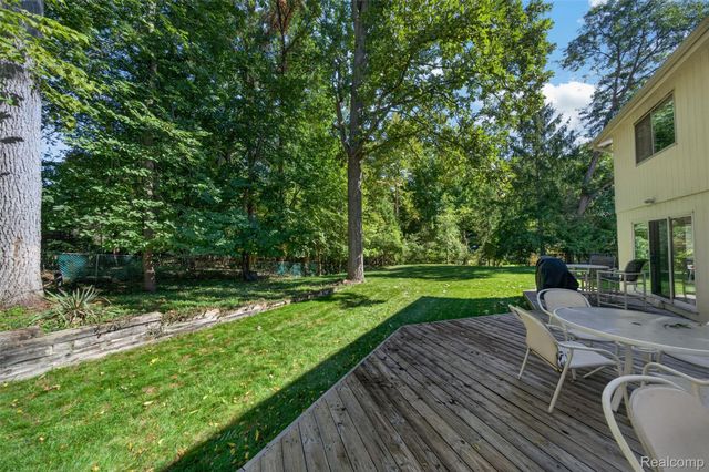 28256 Harwich Drive, Farmington Hills, MI 48334