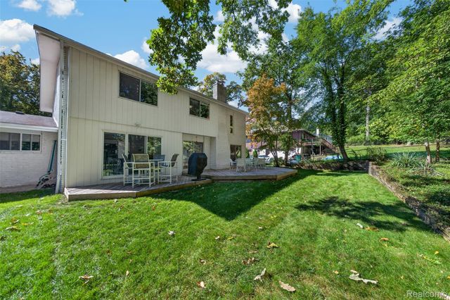 28256 Harwich Drive, Farmington Hills, MI 48334