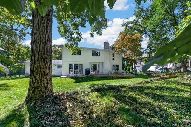 28256 Harwich Drive, Farmington Hills, MI 48334