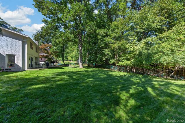 28256 Harwich Drive, Farmington Hills, MI 48334