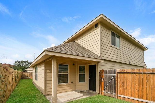 8506 Middleton Oaks Circle, Houston, TX 77028