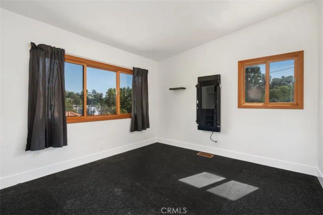 1925 Waterloo, Los Angeles, CA 90039