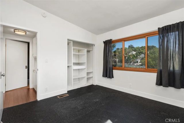 1925 Waterloo, Los Angeles, CA 90039