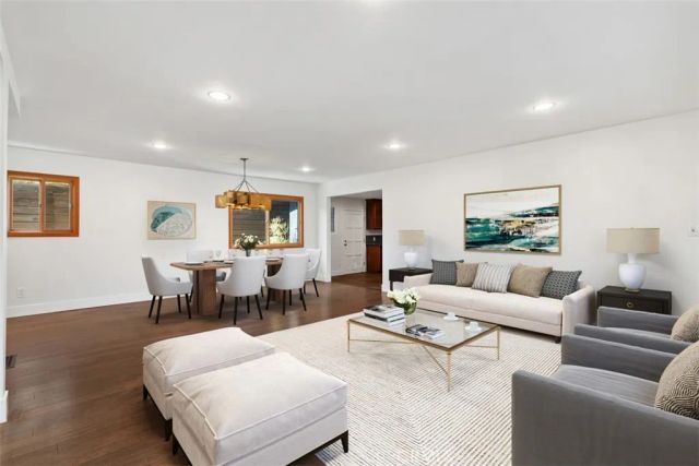 1925 Waterloo, Los Angeles, CA 90039