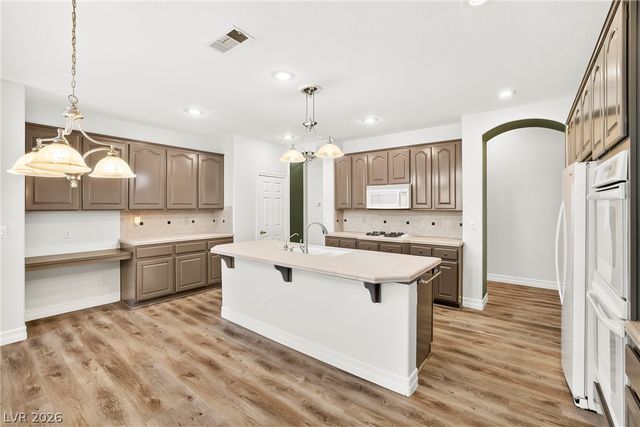 7220 Lake Farm Avenue, Las Vegas, NV 89131
