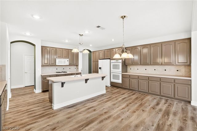 7220 Lake Farm Avenue, Las Vegas, NV 89131