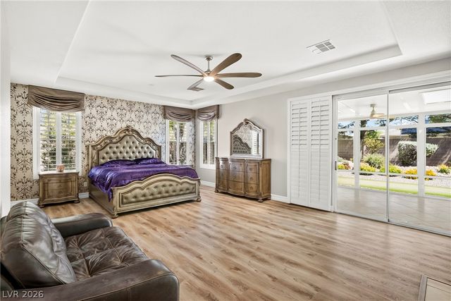 7220 Lake Farm Avenue, Las Vegas, NV 89131
