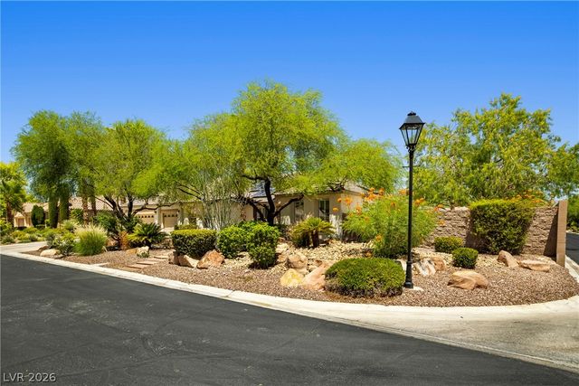 7220 Lake Farm Avenue, Las Vegas, NV 89131