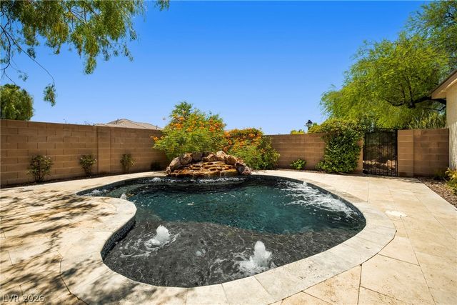 7220 Lake Farm Avenue, Las Vegas, NV 89131