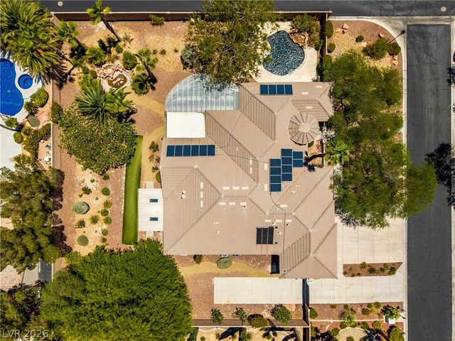 7220 Lake Farm Avenue, Las Vegas, NV 89131