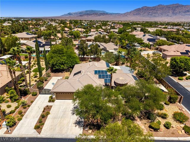 7220 Lake Farm Avenue, Las Vegas, NV 89131