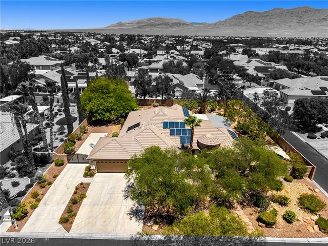 7220 Lake Farm Avenue, Las Vegas, NV 89131