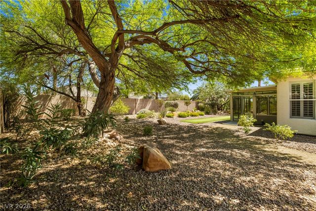 7220 Lake Farm Avenue, Las Vegas, NV 89131