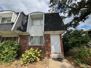 1912 W Delmar Avenue D, Godfrey, IL 62035