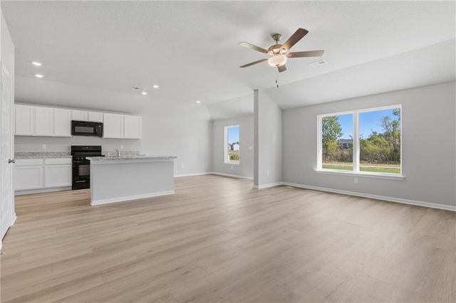 565 W Bluebird Street, Gardner, KS 66030