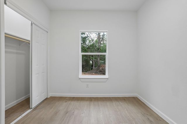 210 Flint Ridge ST, Bastrop, TX 78602