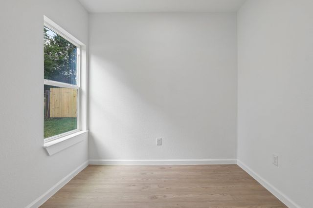 210 Flint Ridge ST, Bastrop, TX 78602