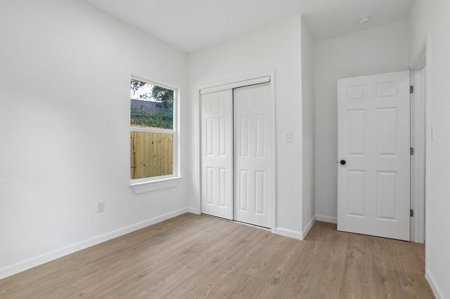 210 Flint Ridge ST, Bastrop, TX 78602