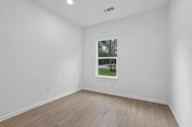 210 Flint Ridge ST, Bastrop, TX 78602