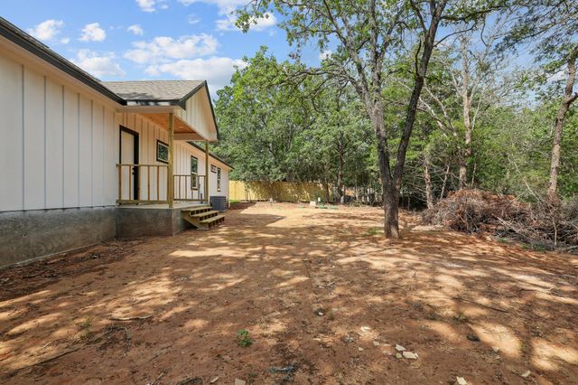210 Flint Ridge ST, Bastrop, TX 78602