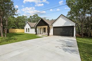 210 Flint Ridge ST, Bastrop, TX 78602
