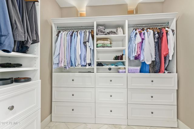 5028 N SCOTTSDALE Road, Paradise Valley, AZ 85253