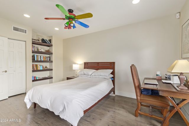 5028 N SCOTTSDALE Road, Paradise Valley, AZ 85253