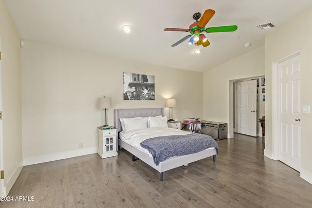 5028 N SCOTTSDALE Road, Paradise Valley, AZ 85253