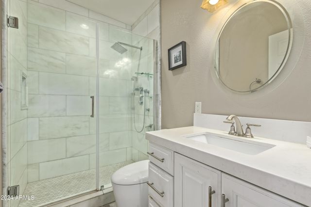 5028 N SCOTTSDALE Road, Paradise Valley, AZ 85253