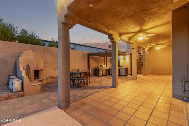 5028 N SCOTTSDALE Road, Paradise Valley, AZ 85253