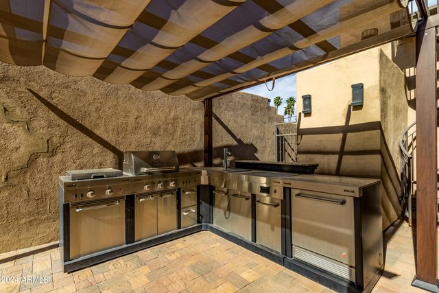 5028 N SCOTTSDALE Road, Paradise Valley, AZ 85253