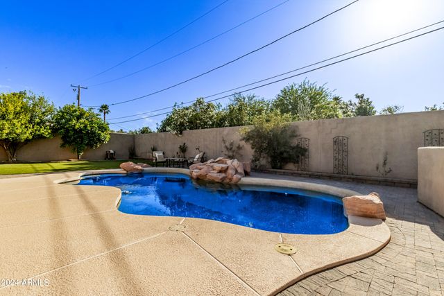 5028 N SCOTTSDALE Road, Paradise Valley, AZ 85253