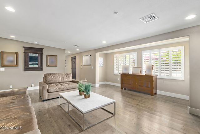 5028 N SCOTTSDALE Road, Paradise Valley, AZ 85253